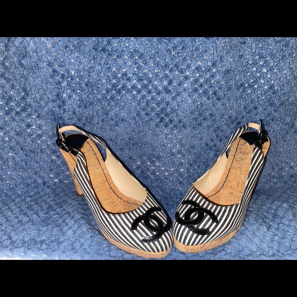 Chanel sandals size 38 US 8